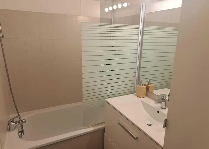 T2 Centre-ville Parking *